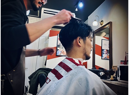 カット専門店の画像