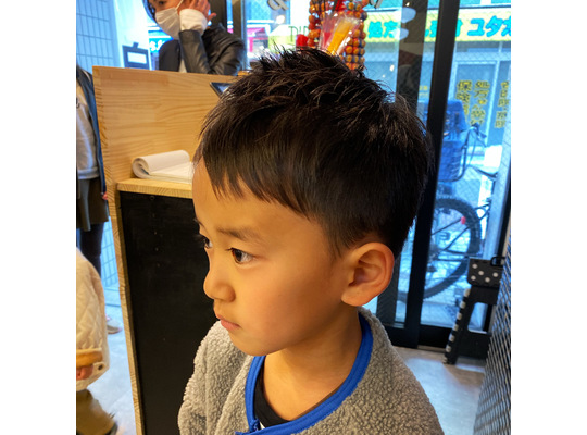 カット専門店の画像